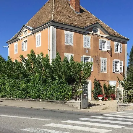 En Ville A La Campagne Louhans Buitenkant foto